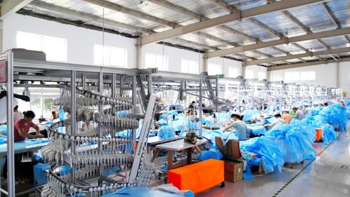 化危为机 南漳天王服装厂月产百万件医用防护服，八成的出口业绩与一块车底防护板的故事